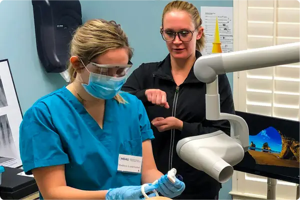 Woodlands / Spring dental assistant training program